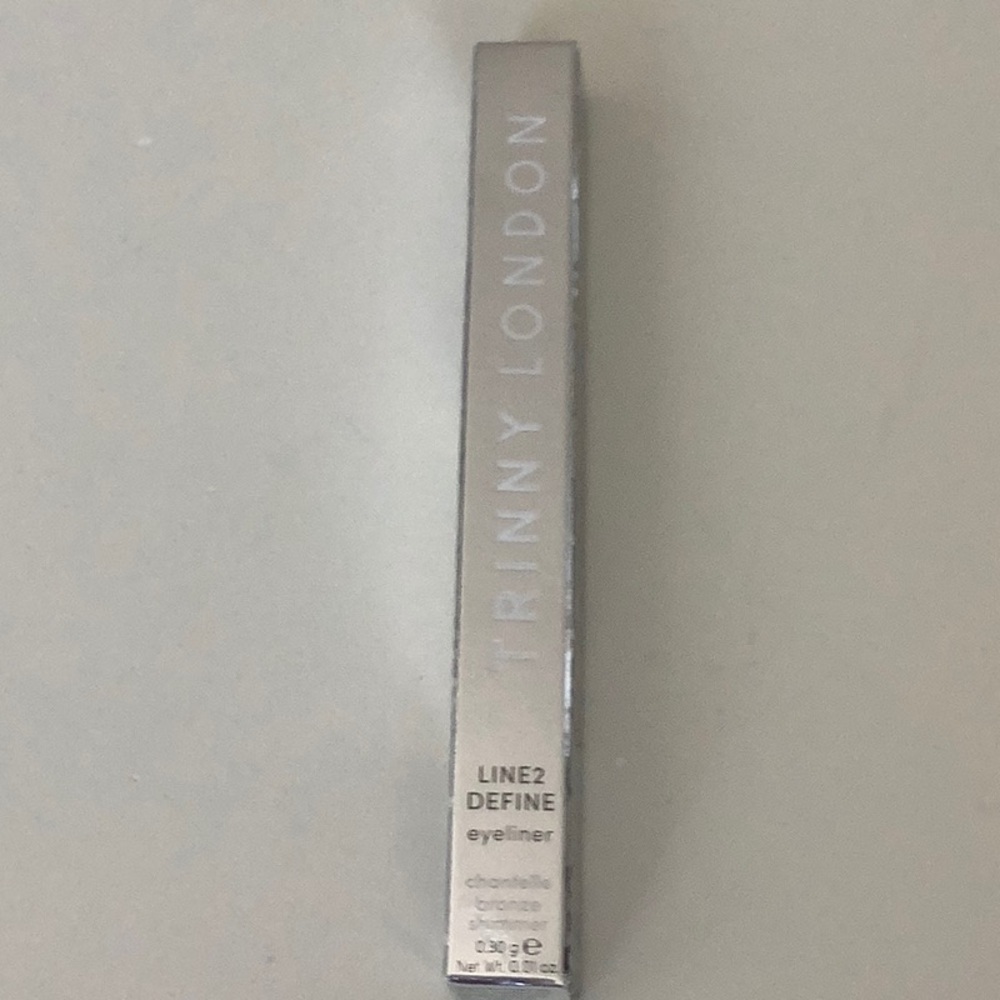 EYELINER
Line2Define color Chantelle Bronze shimmer - Picture 2 of 2